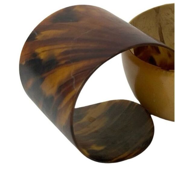Vintage 70s Chunky Wide Tortise Shelll Acrylic Bangle Bracelet 2in wide - Picture 7 of 7
